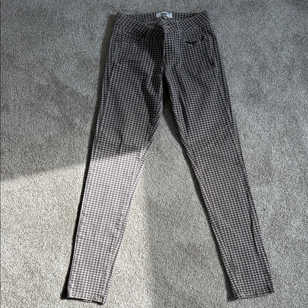 PAIGE Black and White Skinny Jeans Two-Tone Design